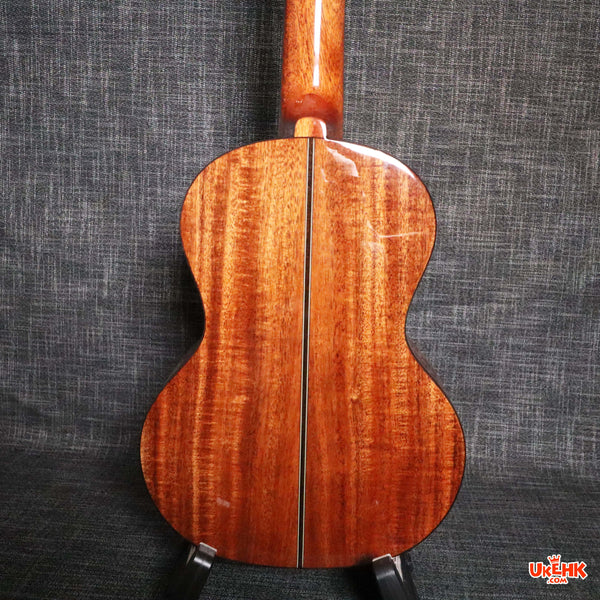 Sole Solid Acacia Tenor Ukulele with pick up（KT-688-DWR）